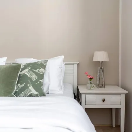 Spacious One-bedroom On A Pedestrian Street, Right In The Center