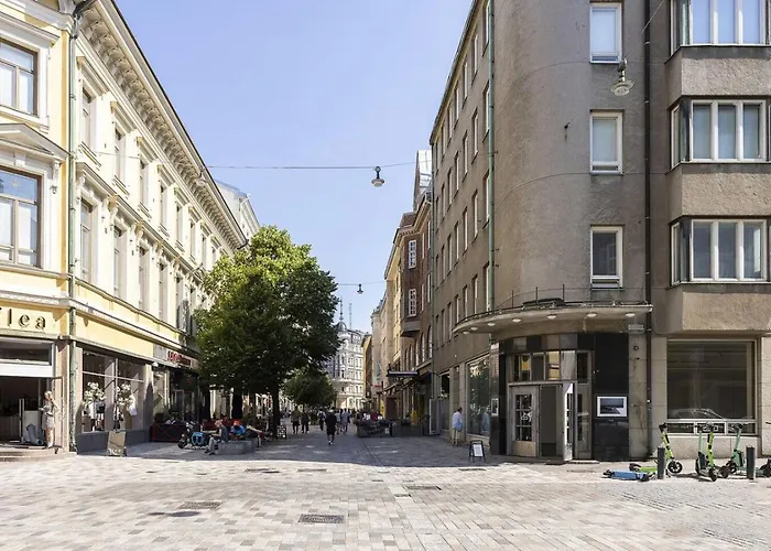 Spacious One-bedroom On A Pedestrian Street, Right In The Center * Helsinki
