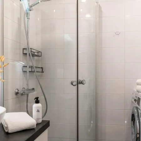 Spacious One-bedroom On A Pedestrian Street, Right In The Center Apartment *