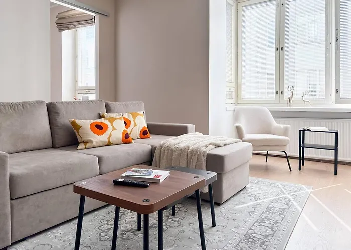 Spacious One-bedroom On A Pedestrian Street, Right In The Center * Хельсинки